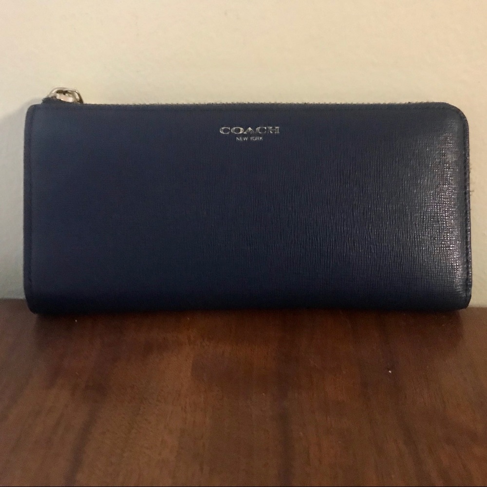 Navy Blue COACH Wallet w/ Gold Accents in EUC!